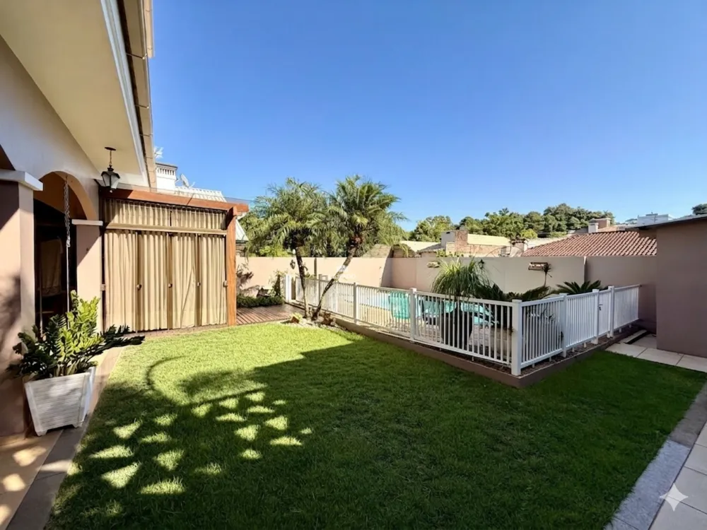 Casa, 3 quartos, 230 m² - Foto 2