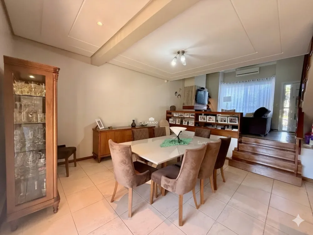 Casa, 3 quartos, 230 m² - Foto 1
