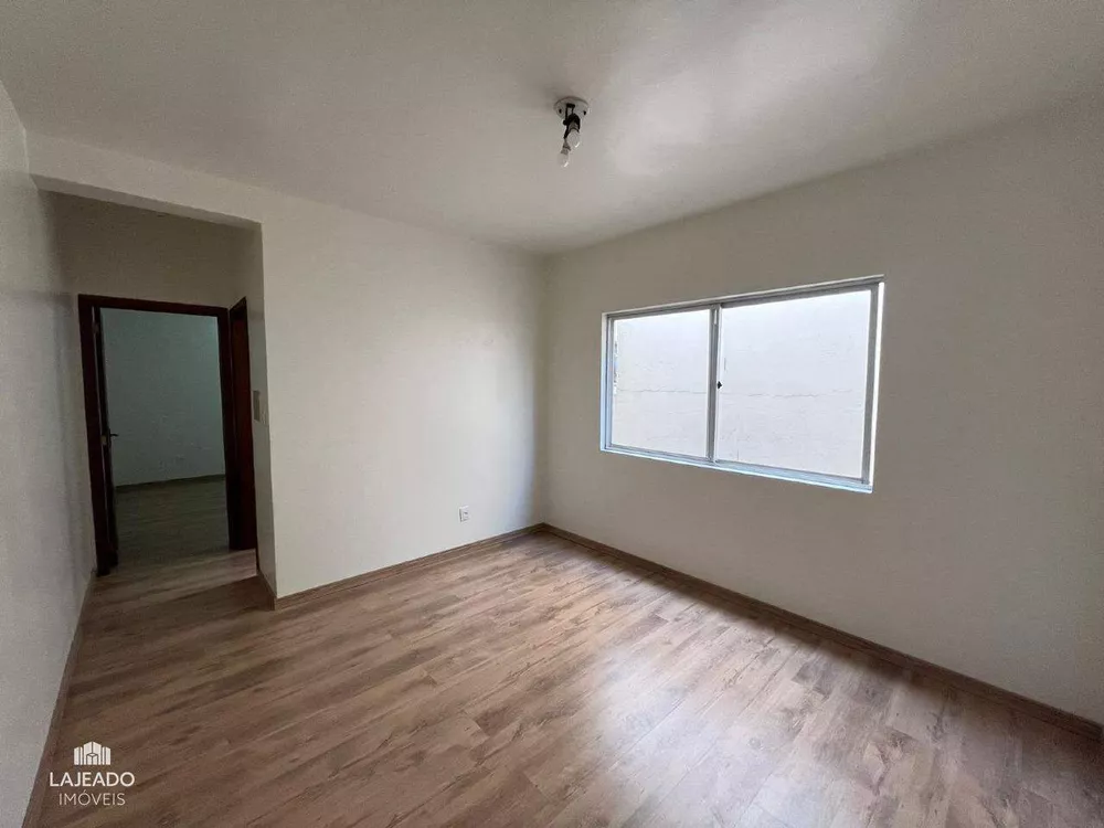 Apartamento à venda com 1 quarto, 40m² - Foto 2