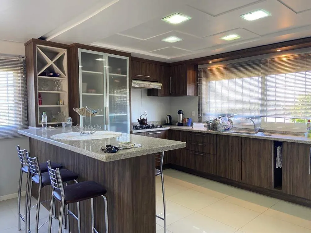 Casa, 3 quartos, 191 m² - Foto 4