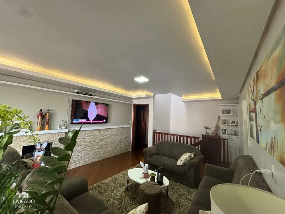 Casa, 4 quartos, 300 m² - Foto 4