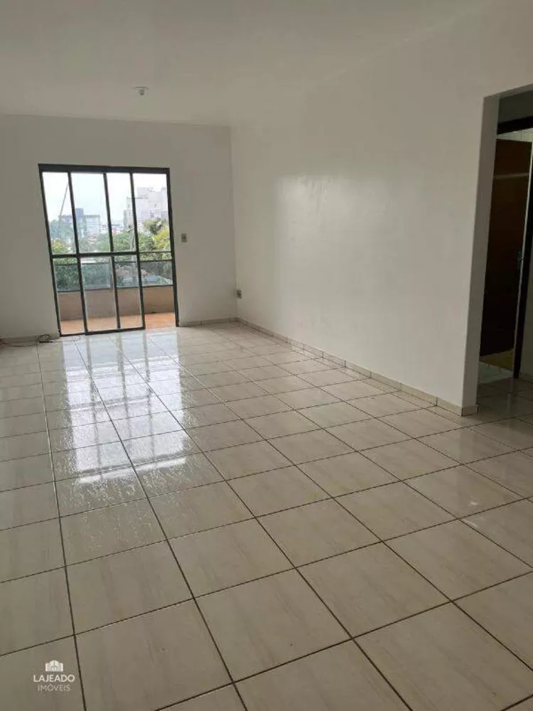 Apartamento à venda com 3 quartos, 97m² - Foto 1