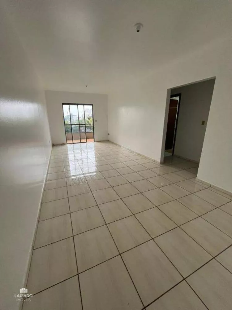 Apartamento à venda com 3 quartos, 97m² - Foto 4