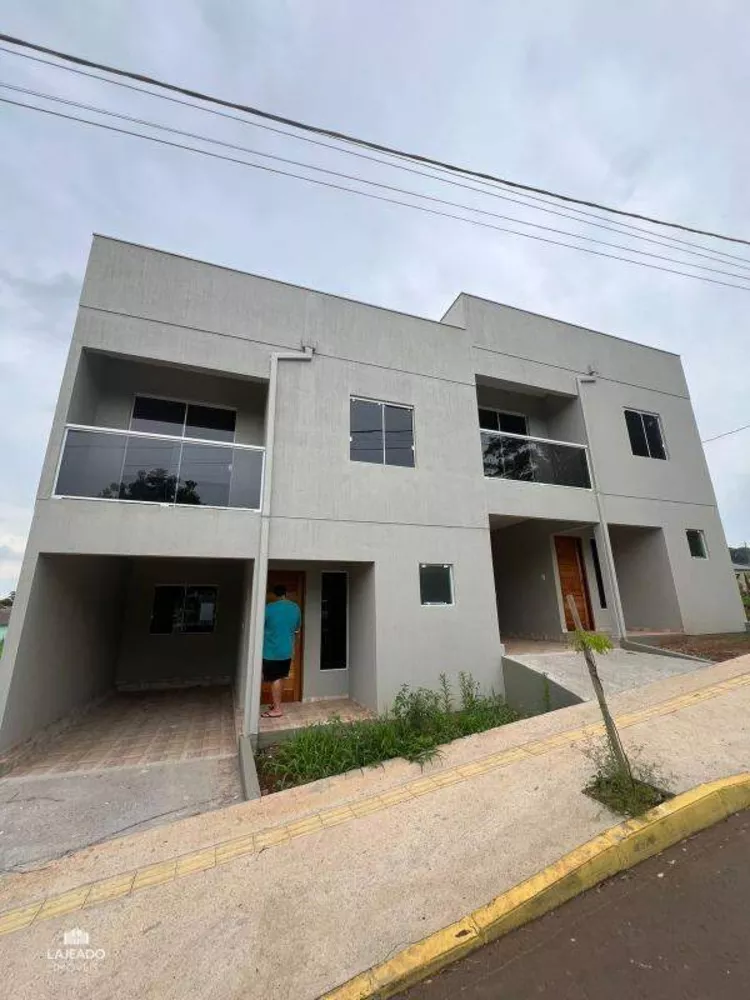 Sobrado à venda com 3 quartos, 98m² - Foto 2