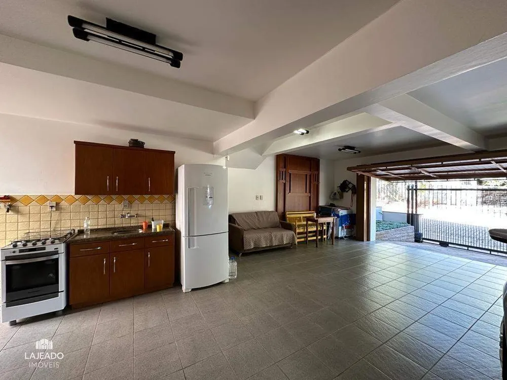 Casa, 3 quartos, 230 m² - Foto 1