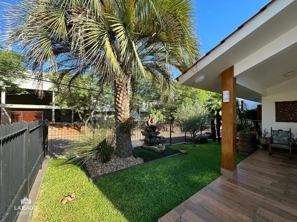 Casa, 3 quartos, 230 m² - Foto 2