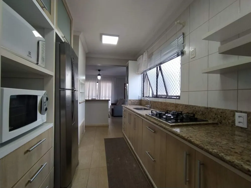 Cobertura, 3 quartos, 210 m² - Foto 3