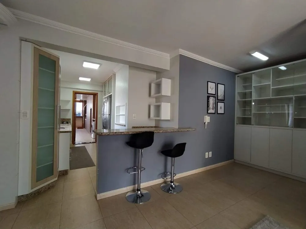 Cobertura, 3 quartos, 210 m² - Foto 2