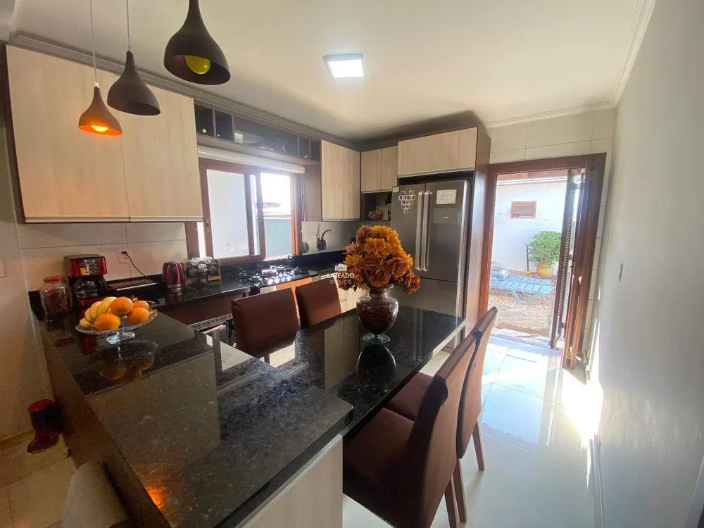 Casa, 2 quartos, 77 m² - Foto 1