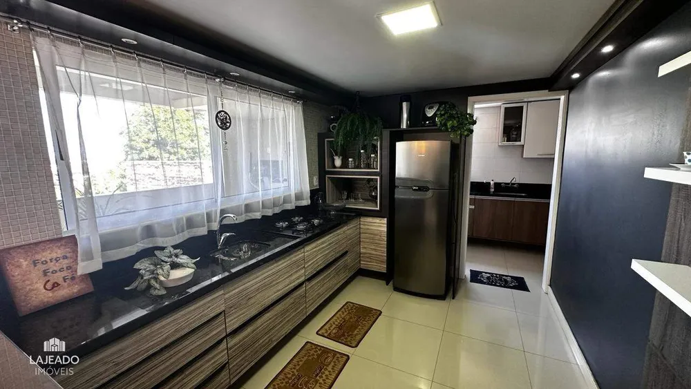 Casa, 3 quartos, 296 m² - Foto 2