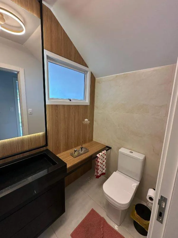 Sobrado, 3 quartos, 232 m² - Foto 1