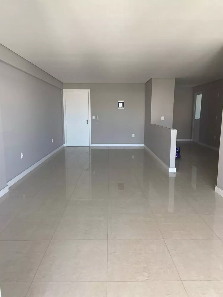 Apartamento à venda com 3 quartos, 127m² - Foto 2