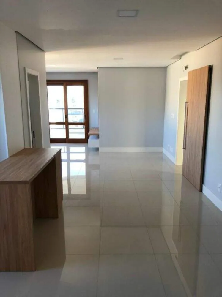 Apartamento, 3 quartos, 137 m² - Foto 2