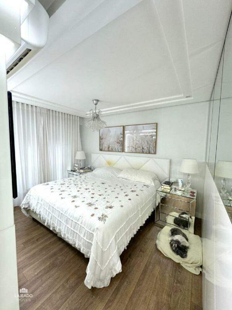 Apartamento, 3 quartos, 143 m² - Foto 1