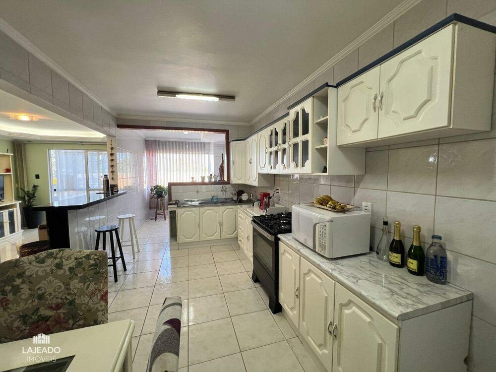 Apartamento à venda com 3 quartos, 92m² - Foto 4