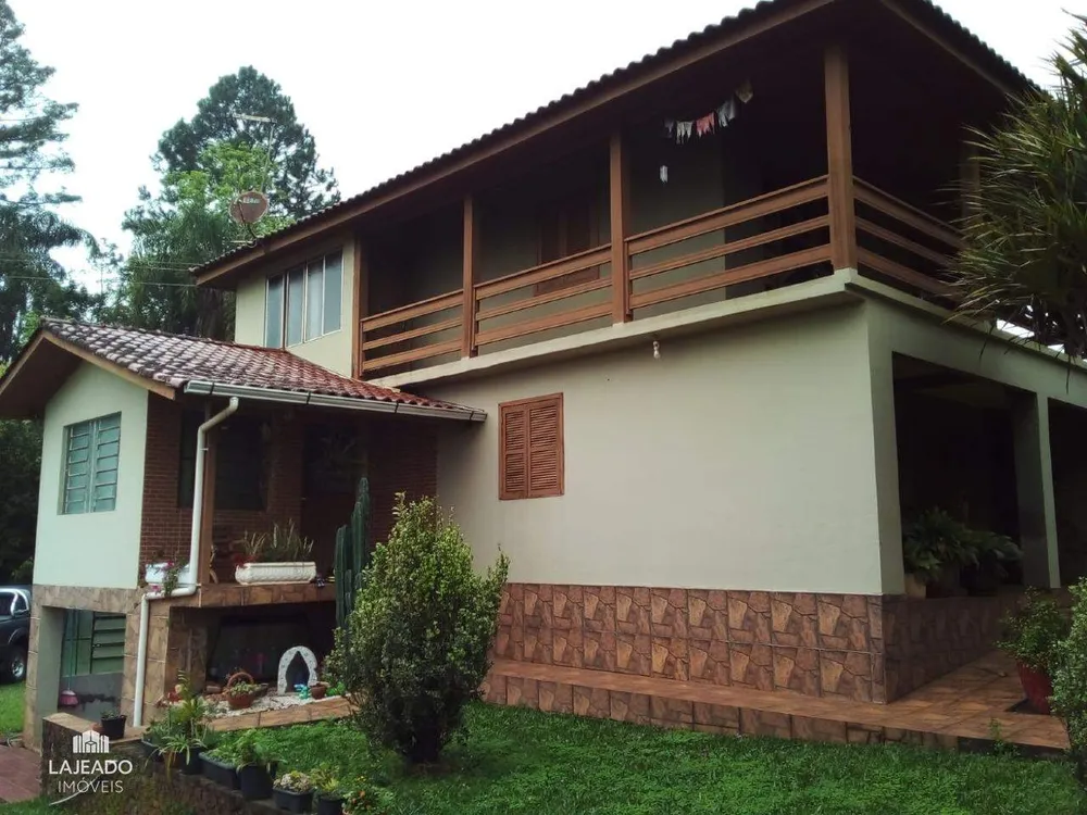 Casa, 3 quartos, 210 m² - Foto 2