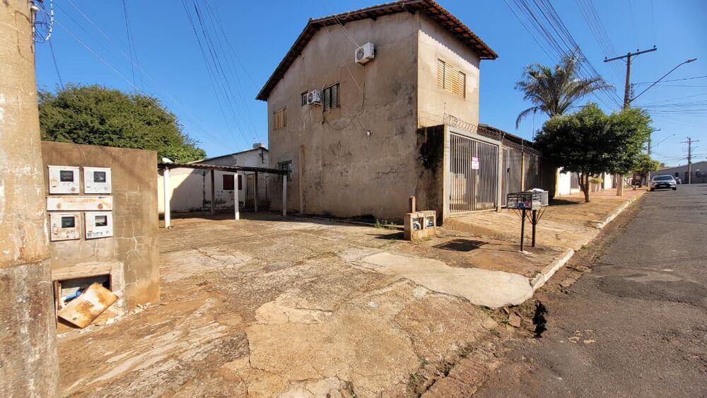 Casa, 5 quartos, 361 m² - Foto 1