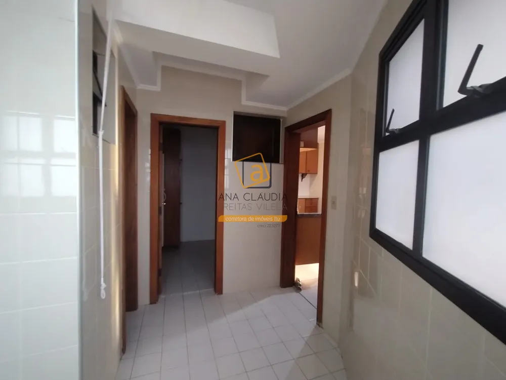Apartamento, 3 quartos, 240 m² - Foto 1
