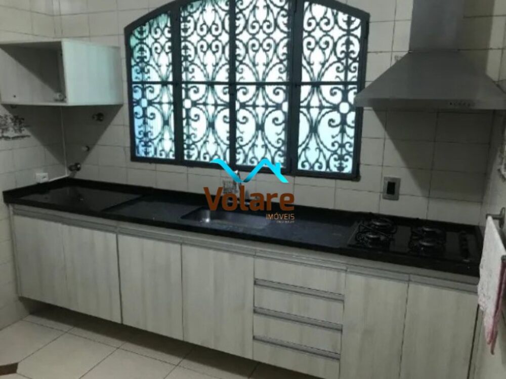 Casa à venda e aluguel com 4 quartos, 144m² - Foto 2