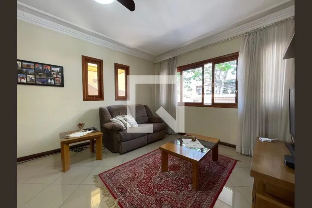 Casa, 3 quartos, 235 m² - Foto 1