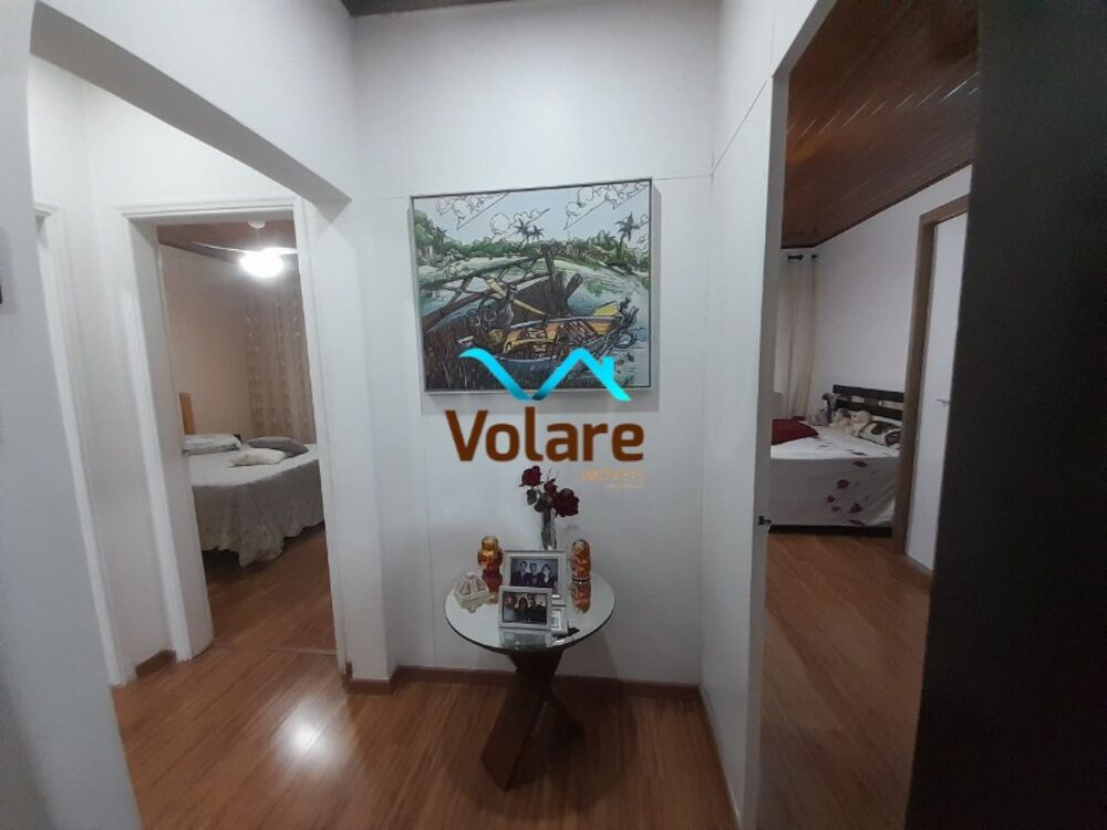 Casa à venda com 3 quartos, 213m² - Foto 2
