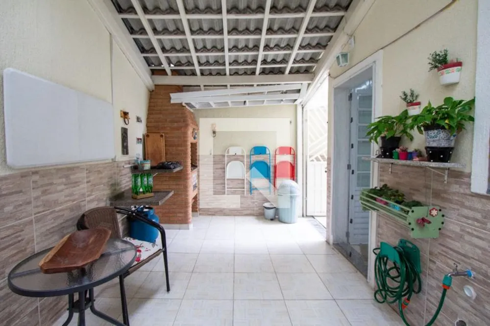 Casa, 3 quartos, 228 m² - Foto 2