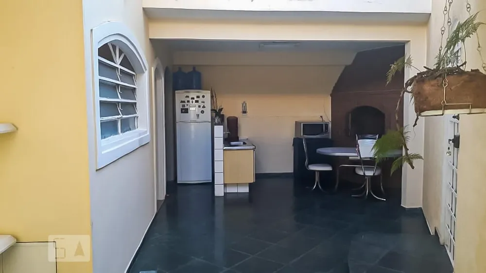Casa, 3 quartos, 235 m² - Foto 2
