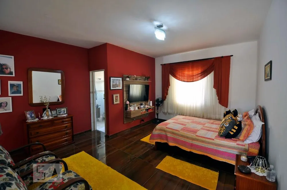 Casa, 4 quartos, 250 m² - Foto 1