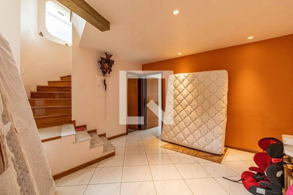 Casa, 3 quartos, 215 m² - Foto 1