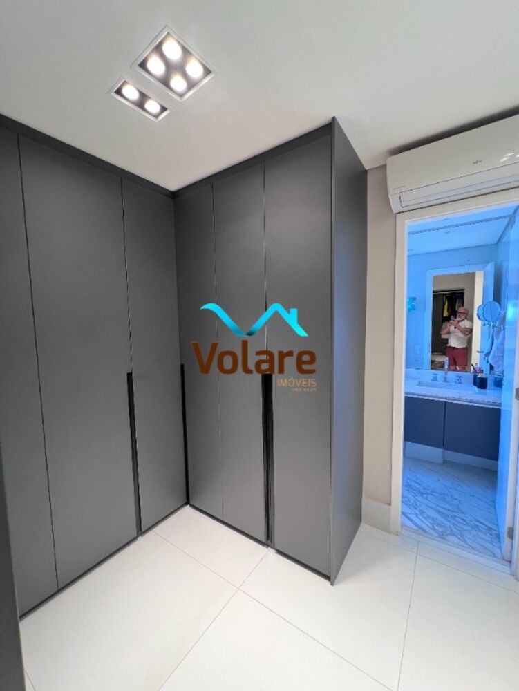 Cobertura, 3 quartos, 243 m² - Foto 1
