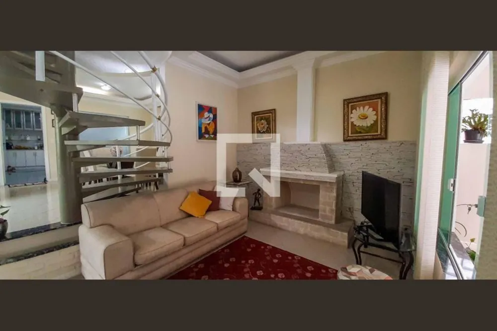 Casa, 3 quartos, 250 m² - Foto 1
