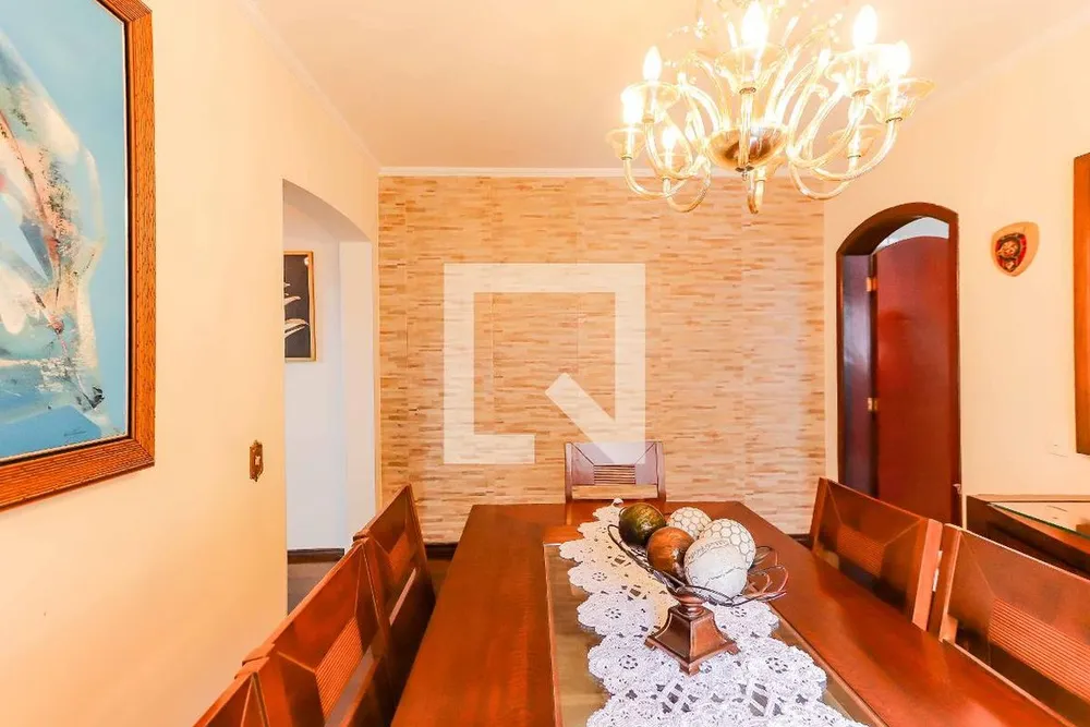Casa, 3 quartos, 210 m² - Foto 1