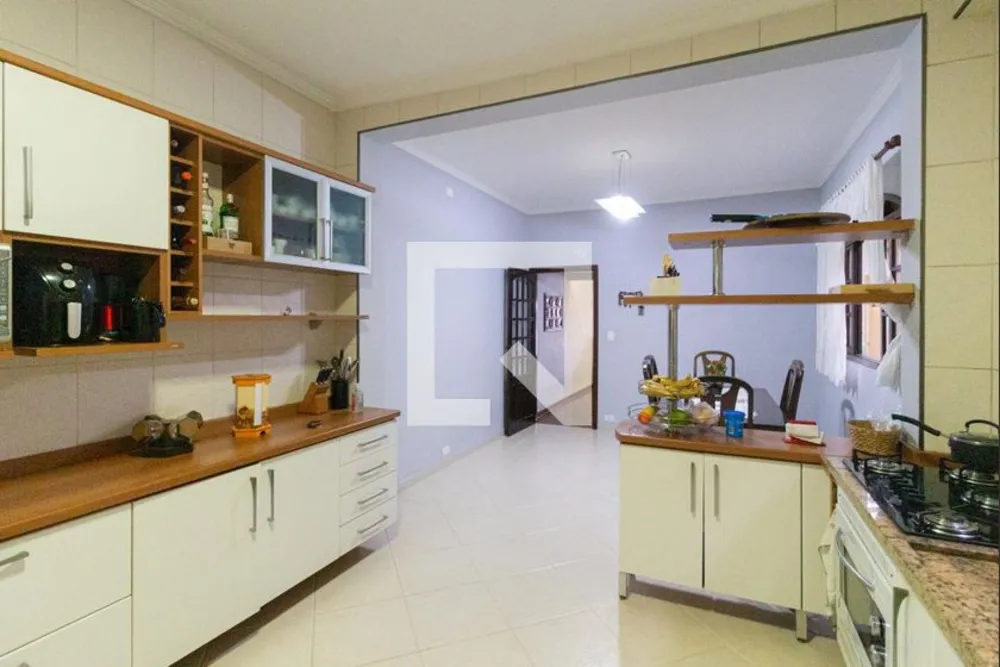 Casa, 3 quartos, 237 m² - Foto 2