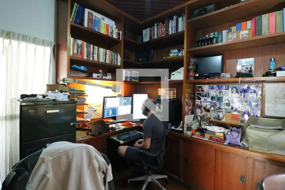 Casa, 3 quartos, 233 m² - Foto 1