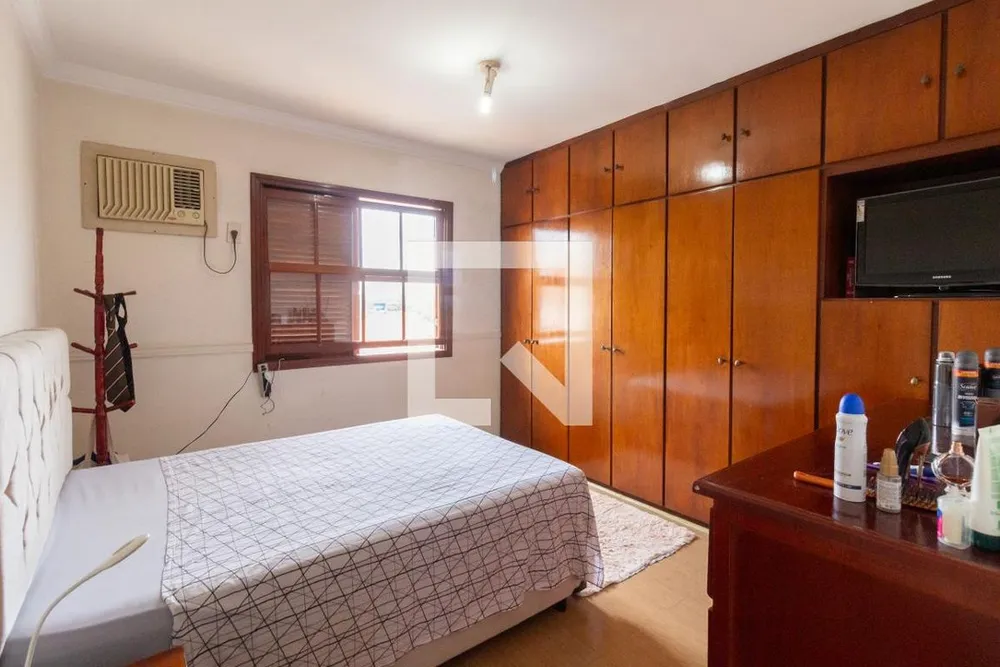 Casa, 3 quartos, 200 m² - Foto 1