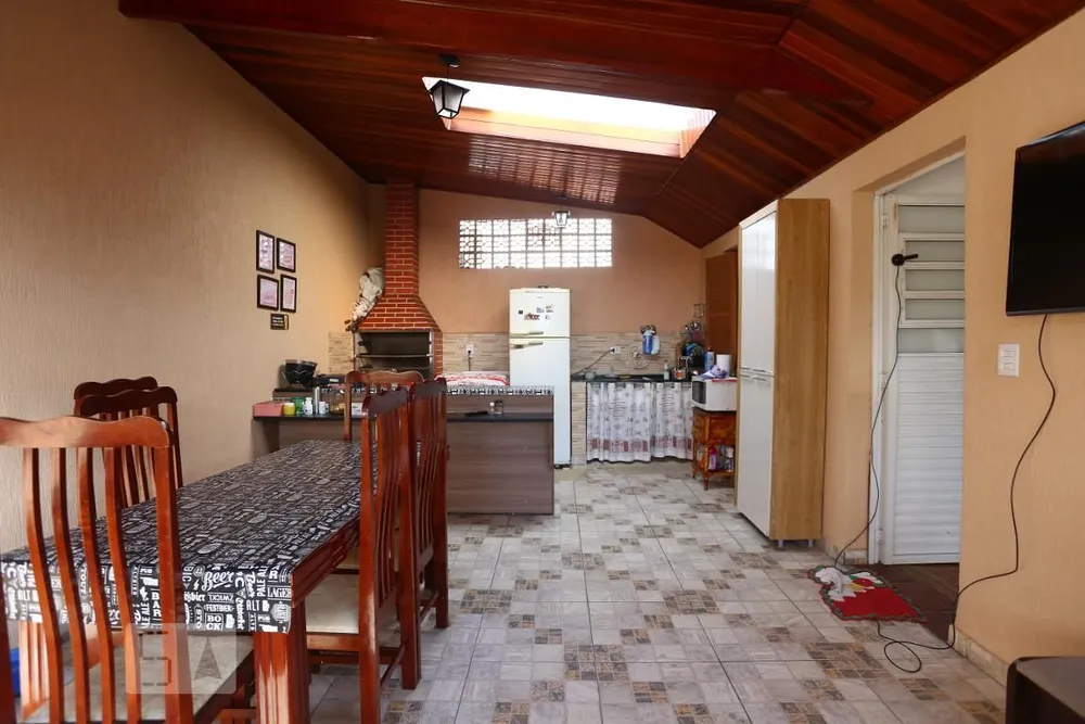 Casa, 4 quartos, 200 m² - Foto 1