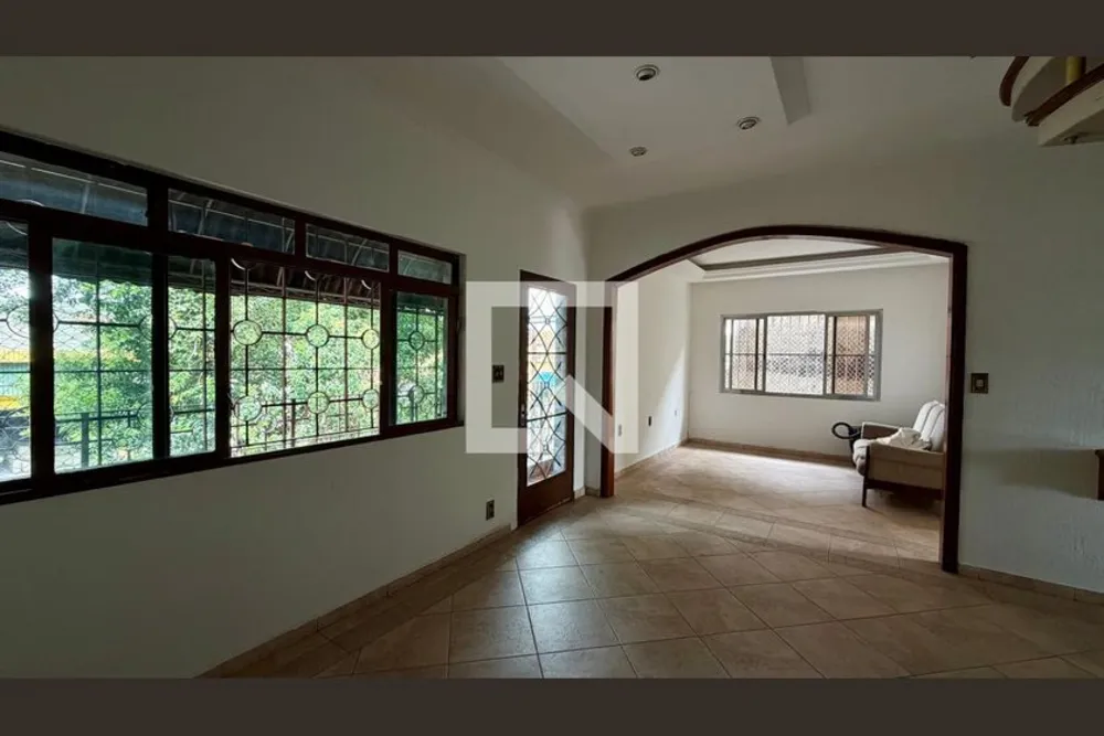 Casa, 5 quartos, 130 m² - Foto 2