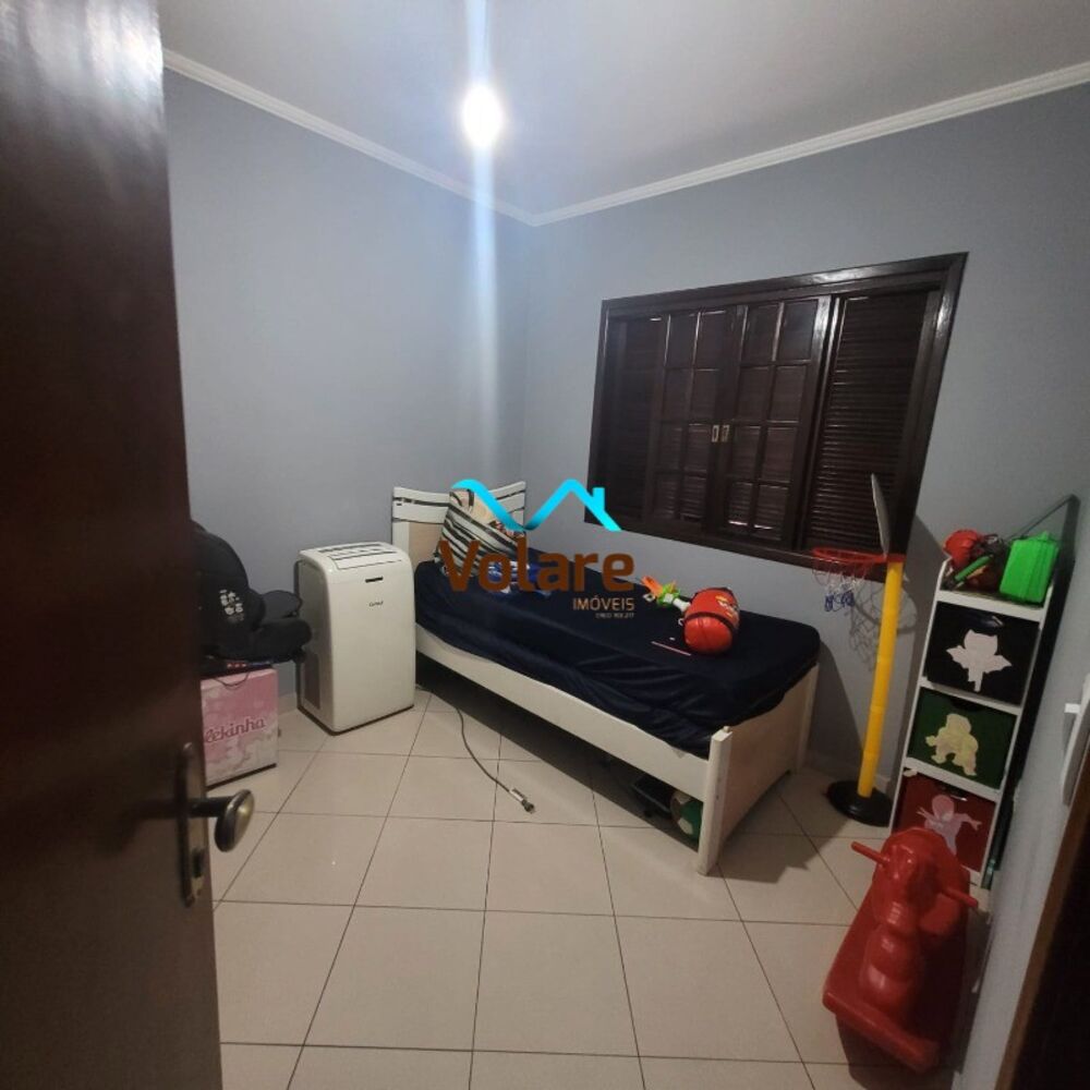 Casa à venda com 3 quartos, 340m² - Foto 4