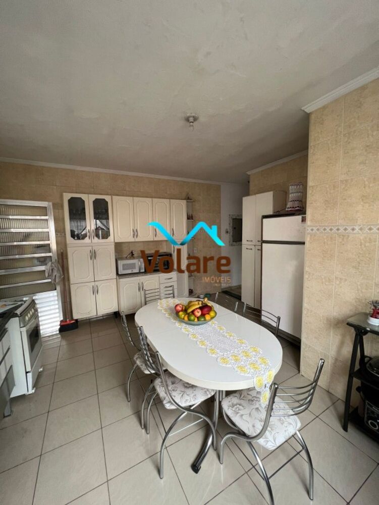 Casa, 3 quartos, 251 m² - Foto 1