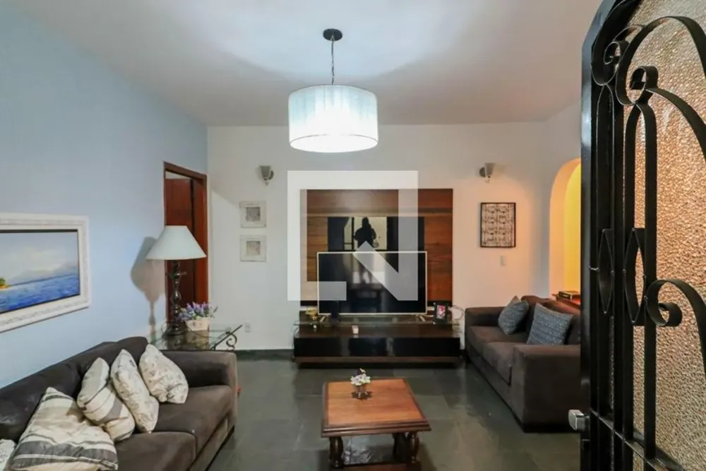 Casa, 3 quartos, 200 m² - Foto 2