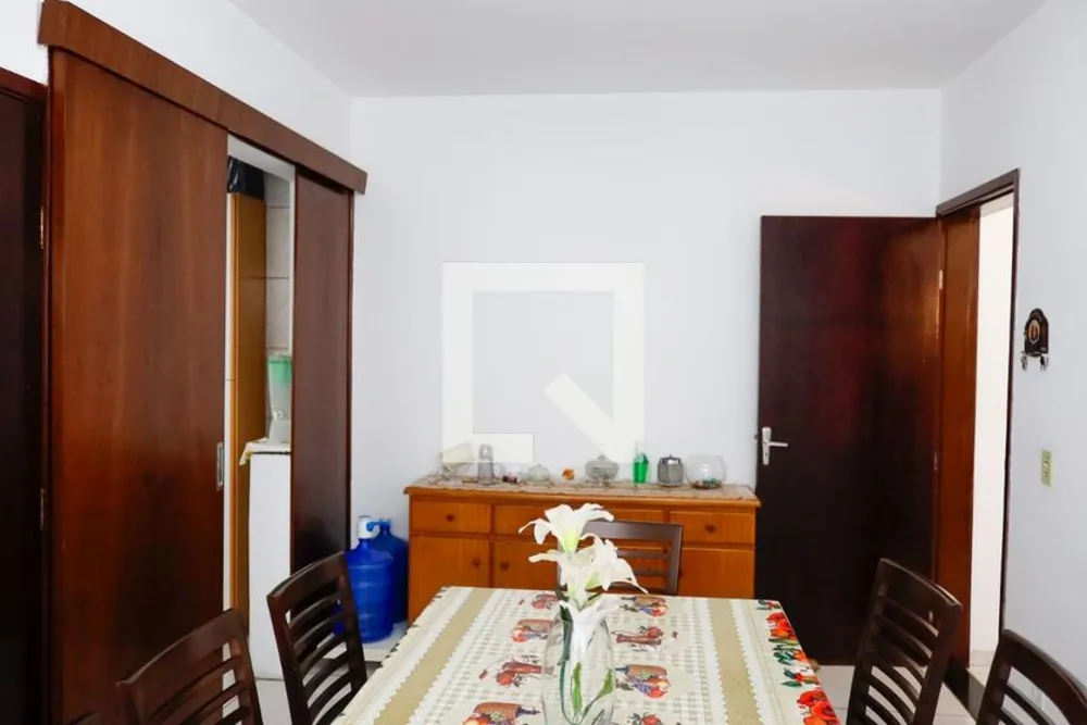 Casa, 3 quartos, 222 m² - Foto 2