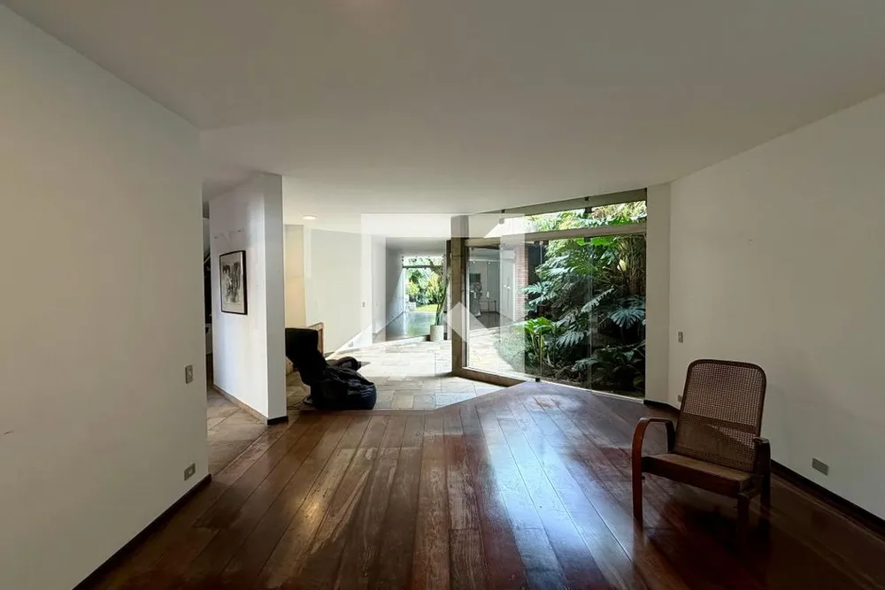 Casa, 4 quartos, 290 m² - Foto 1