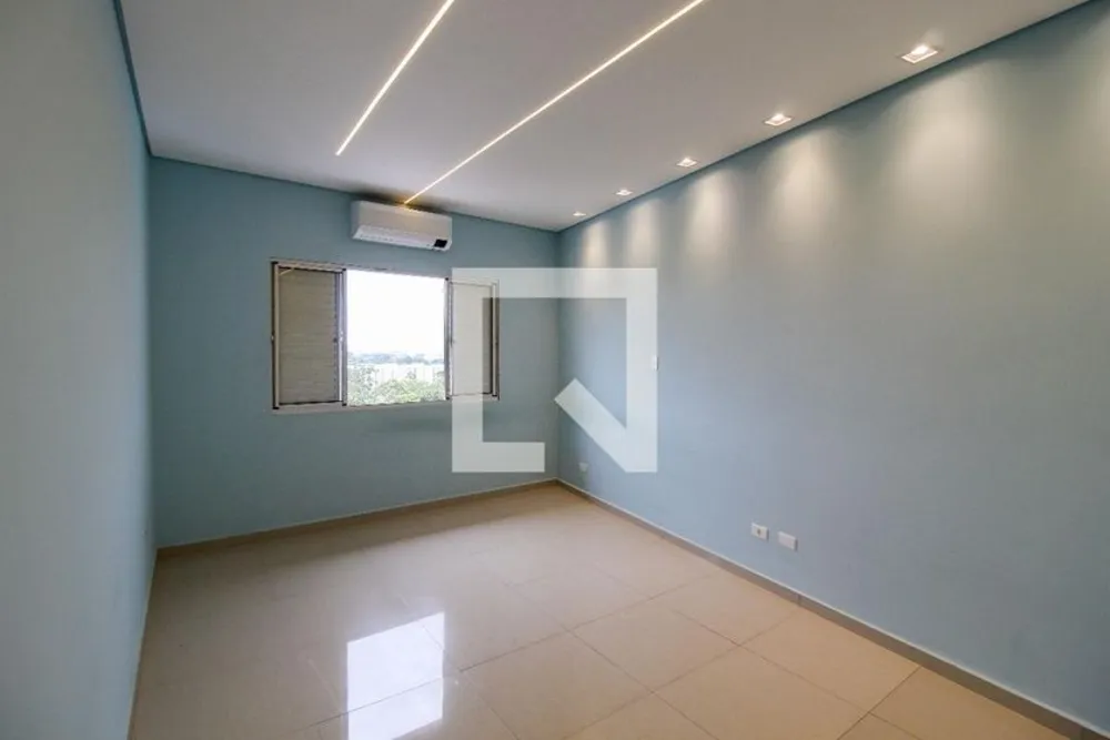 Casa, 3 quartos, 226 m² - Foto 2