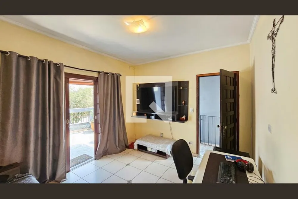 Casa, 3 quartos, 246 m² - Foto 1
