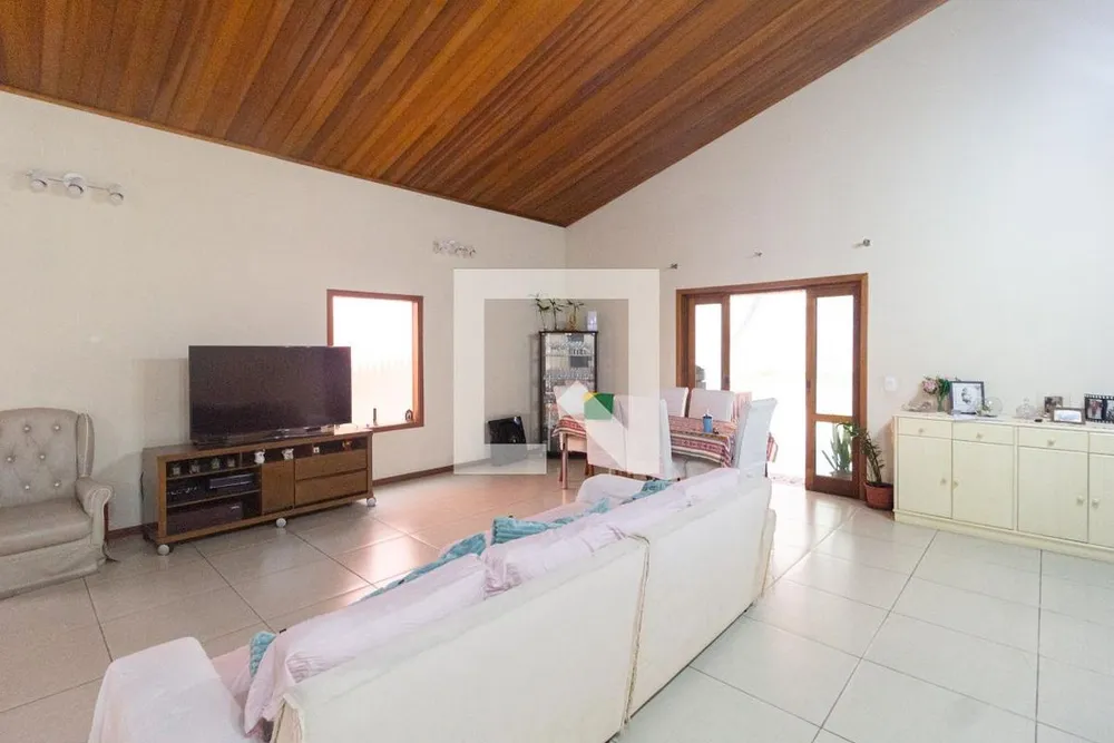 Casa, 3 quartos, 225 m² - Foto 1