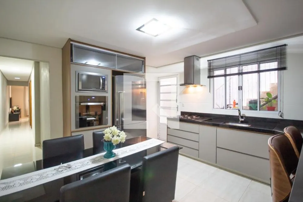 Casa, 3 quartos, 180 m² - Foto 2
