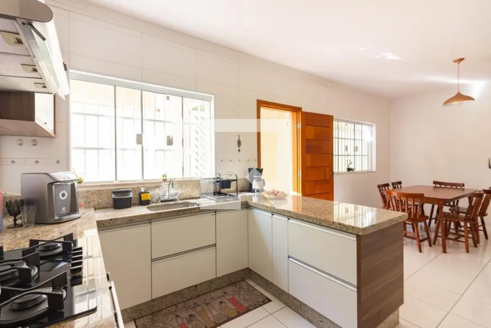 Casa, 3 quartos, 240 m² - Foto 3