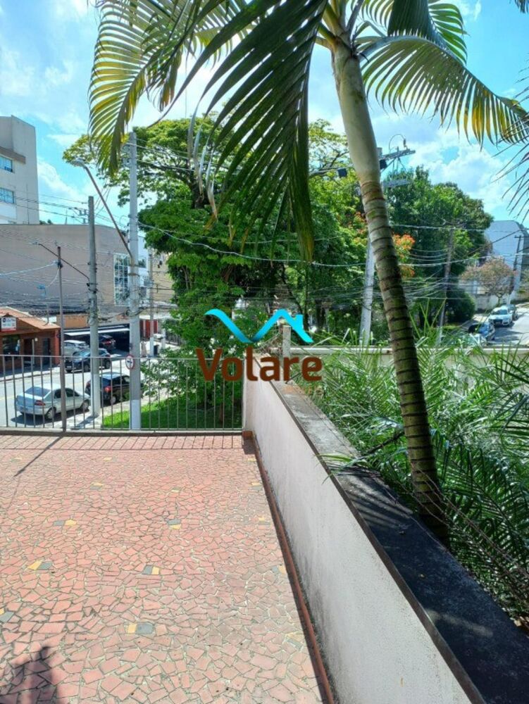 Casa, 3 quartos, 241 m² - Foto 1