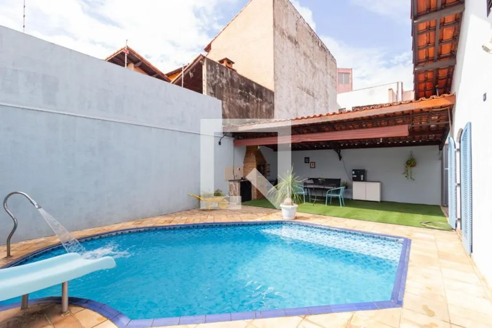 Casa, 4 quartos, 160 m² - Foto 1