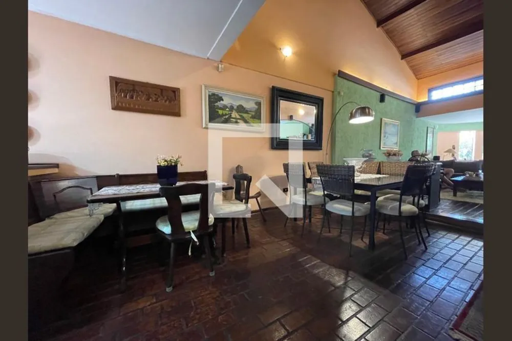 Casa, 5 quartos, 230 m² - Foto 1